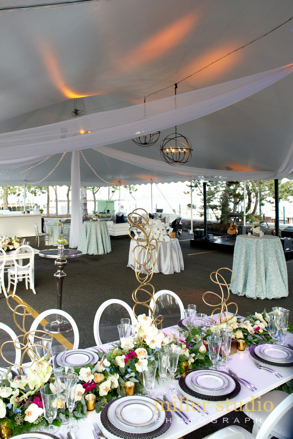 Custom Floral Designs @ The Charlestown Harborwalk, Photographer: Miller Studio Photography