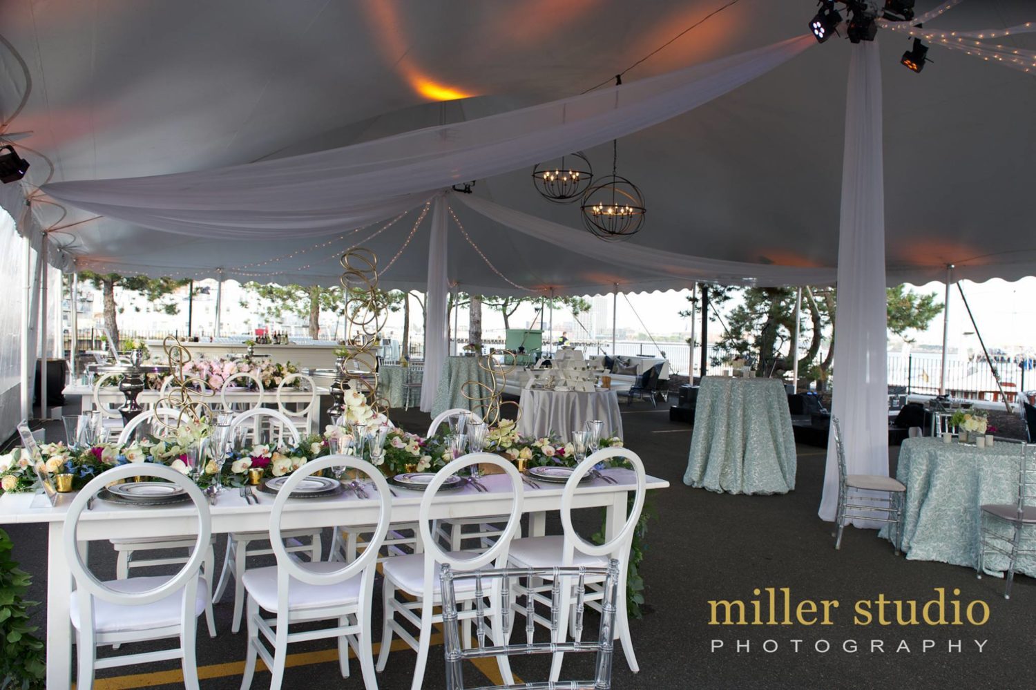 Custom Floral Designs @ The Charlestown Harborwalk, Photographer: Miller Studio Photography