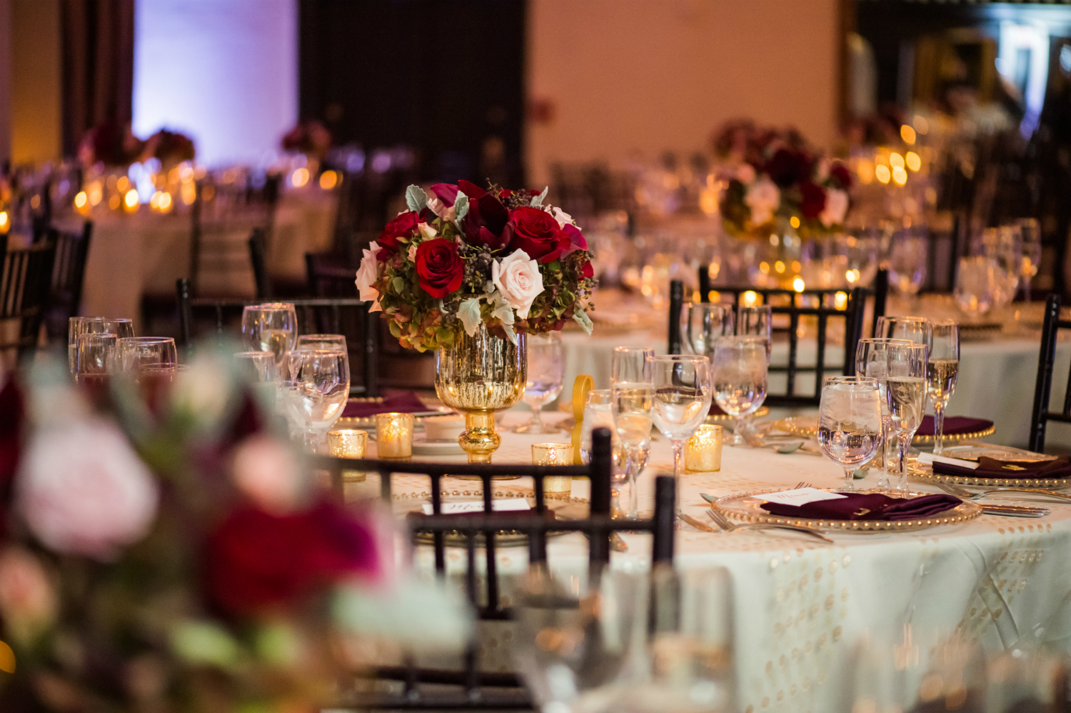 romantic red and blush pink roses wedding centerpieces