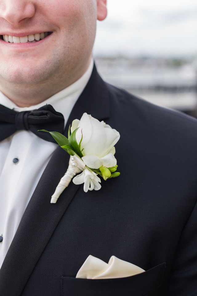 Maddie & Bo's Elegant Waterfront Wedding at The Hyatt Regency Boston, Photographer: Anna Lee Photography