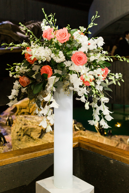 Pink roses and white hydrangeas floral arrangement