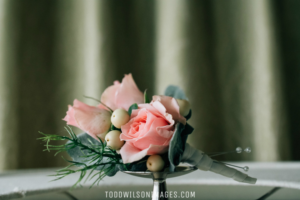 Simple pink rose boutonnier