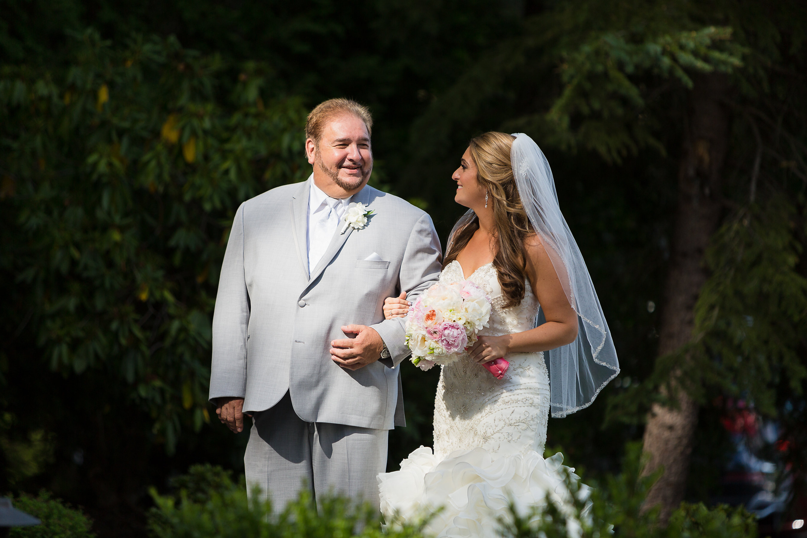 Bride walking down the aisle at Lakeview Pavilion