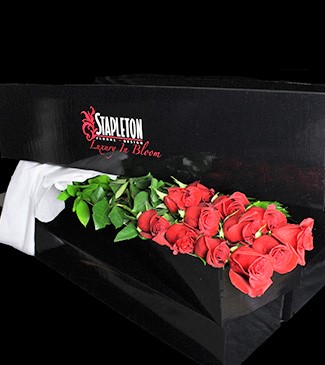 luxurious long dozen red roses in box
