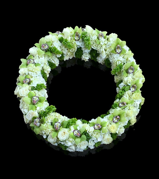 Blanc Sympathy Wreath