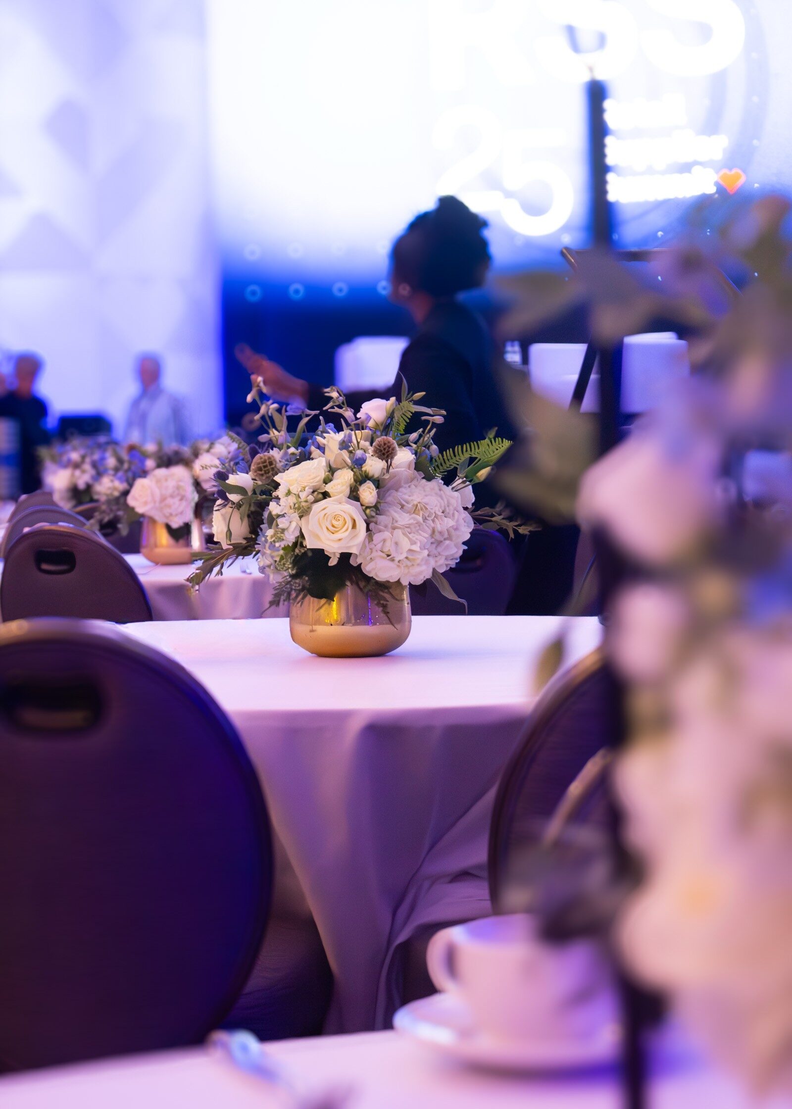 CVS-Blue-White_Centerpiece-22