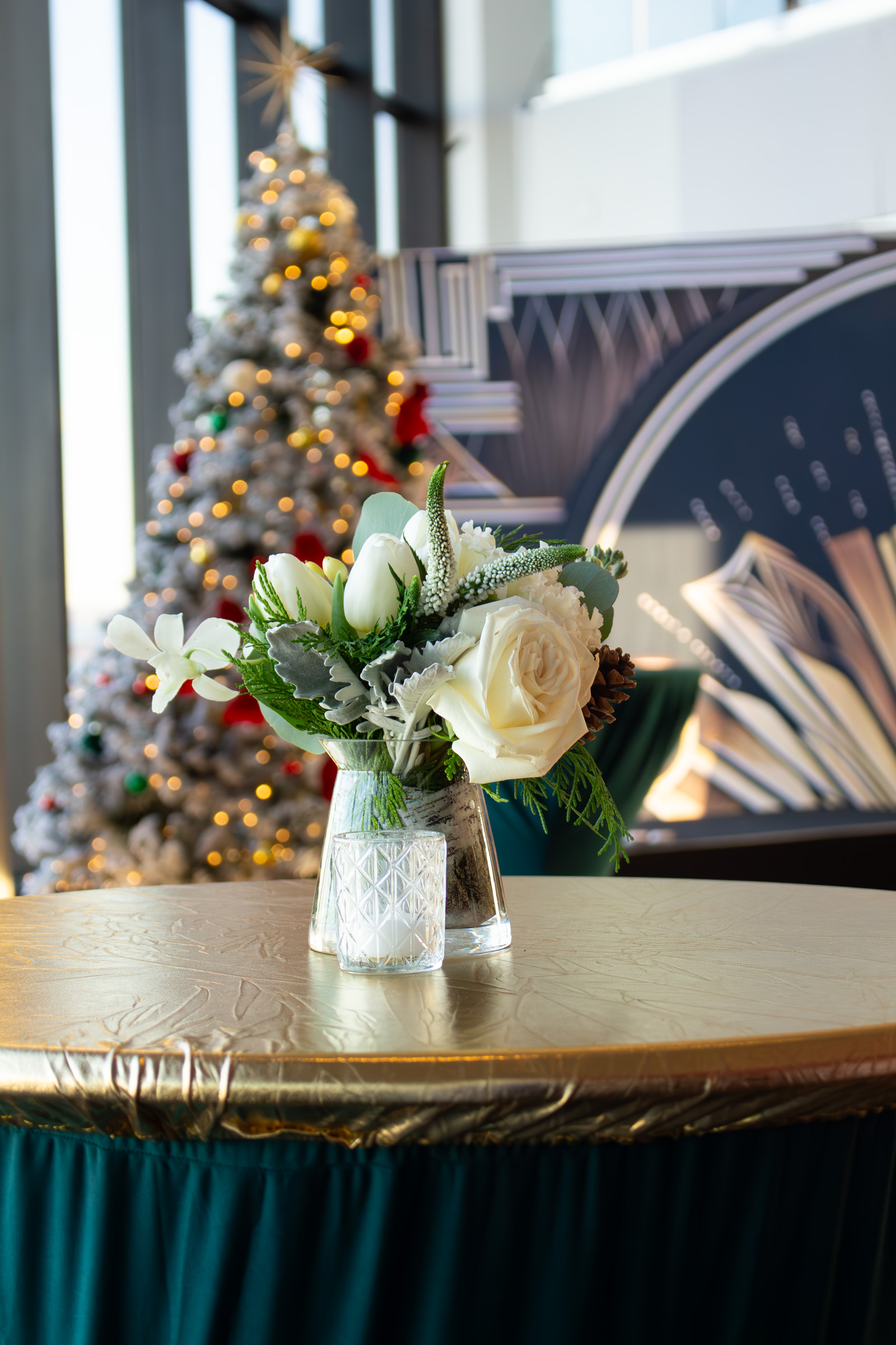 Holiday-State-Room-Cocktail